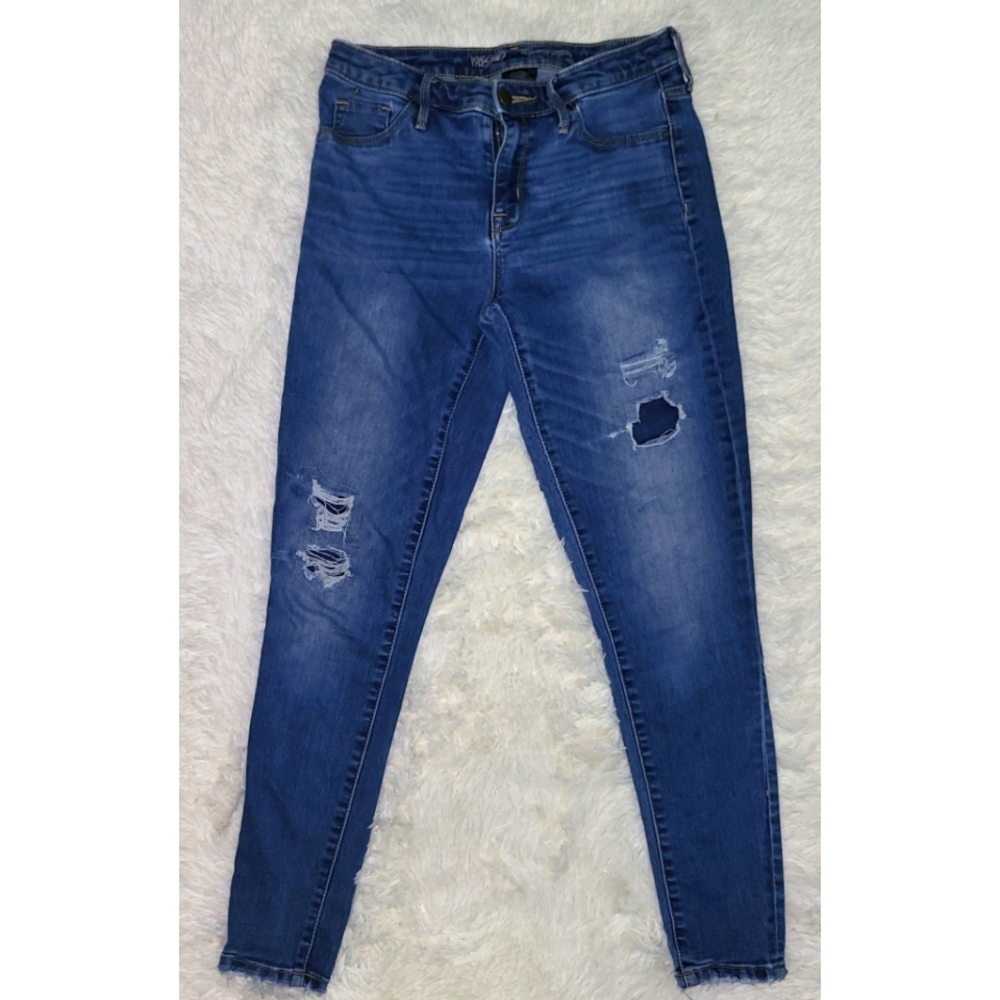 Super Soft Distressed Jeggings